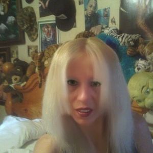 Meet your Posher, Raquel